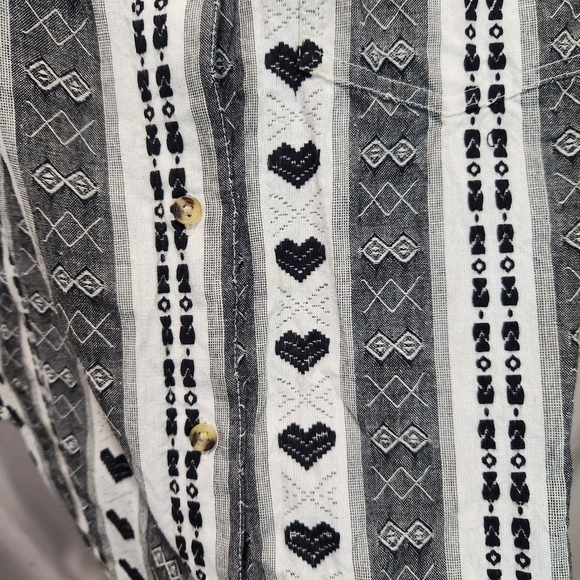 CST Blues Vintage 90s Whimsygoth Black Heart 100% Cotton Button Down Shirt - Picture 4 of 9